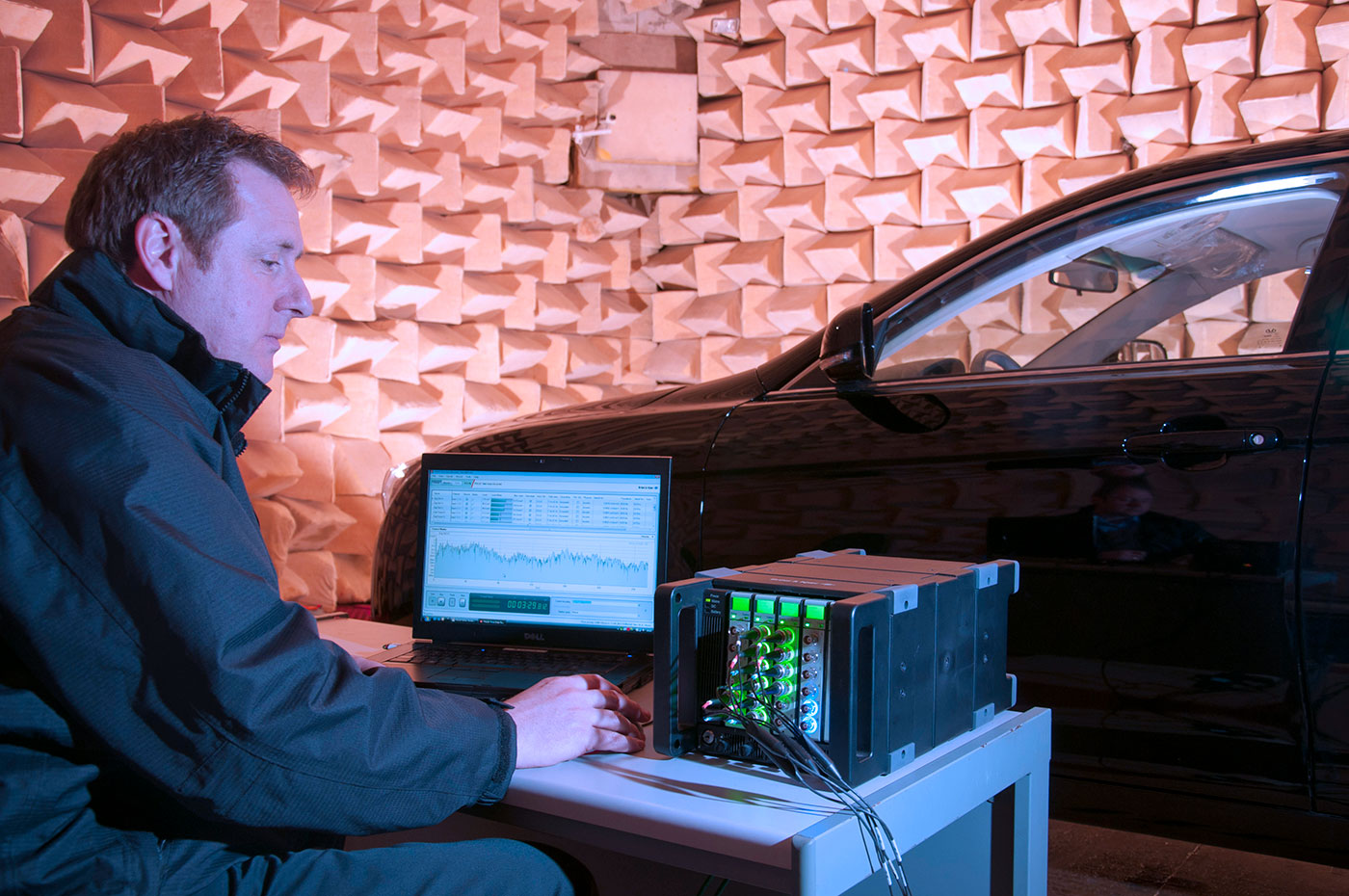 Fully anechoic Chamber 1